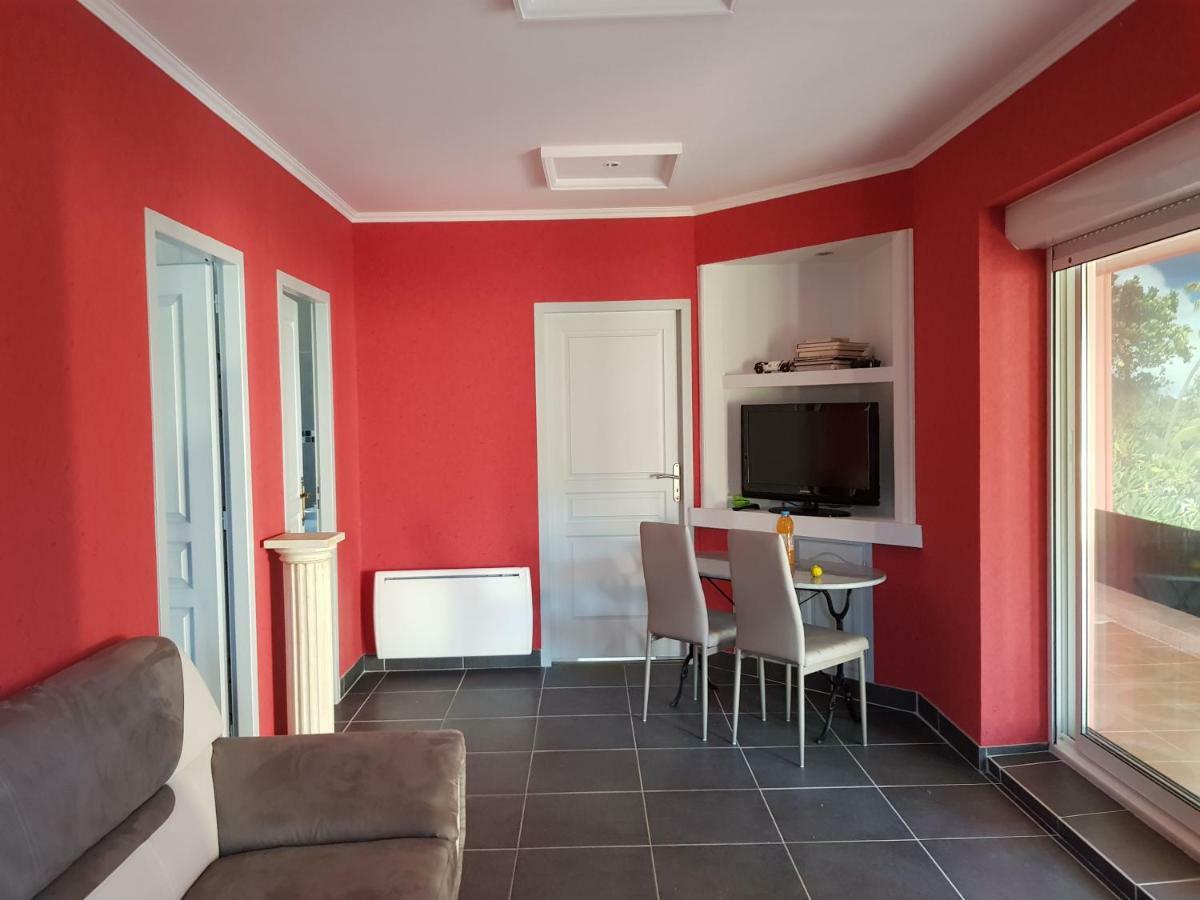 Apartamento 19 Rue du Cadran Montmorillon Exterior foto