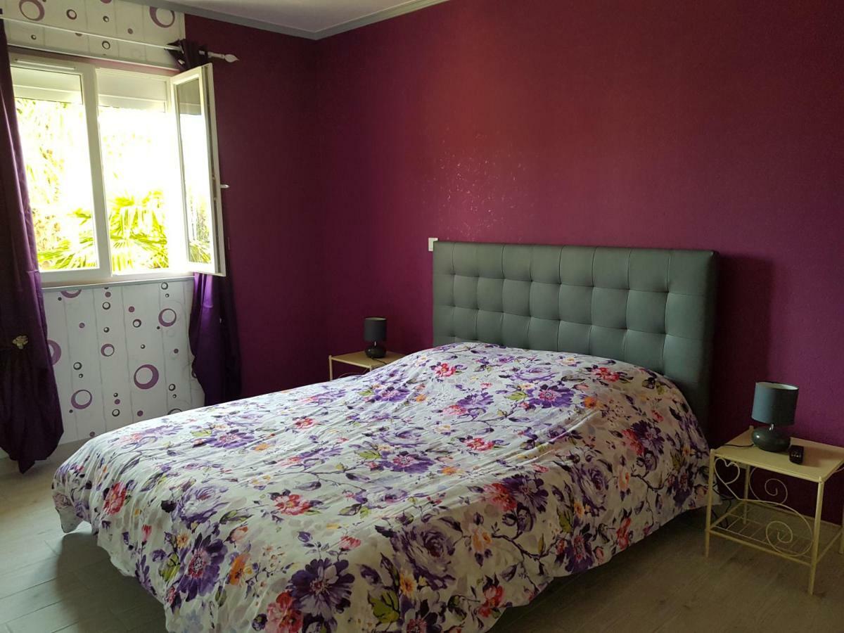 Apartamento 19 Rue du Cadran Montmorillon Exterior foto